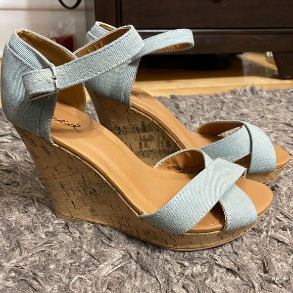 Shoes - Wedge Sandal
